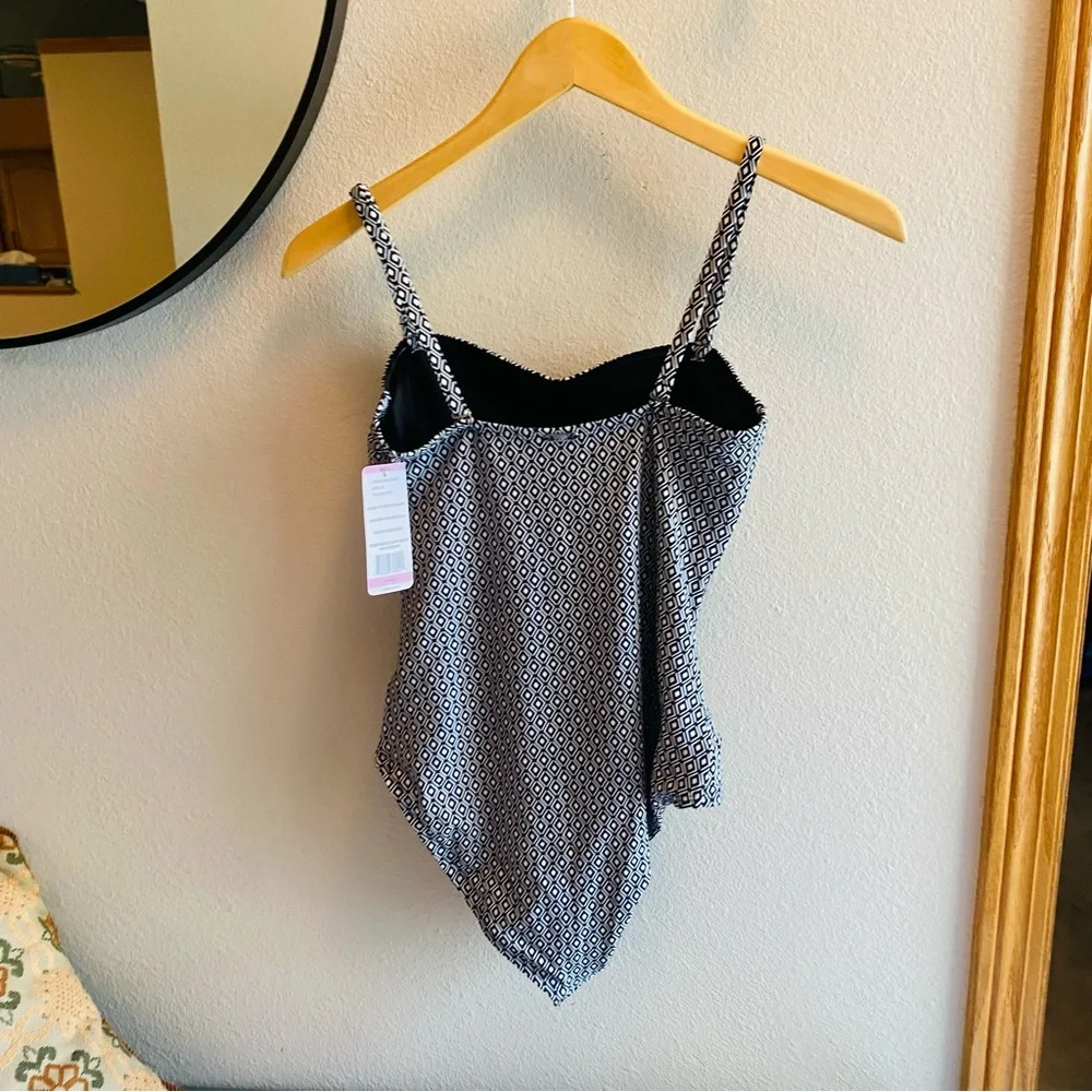 DKNY NWT Women's One Piece Swimsuit Bandeau Maillot Black White Geo Small - Picture 10 of 12